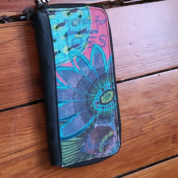 NWT Desigual Wallet - Picture 2 of 5